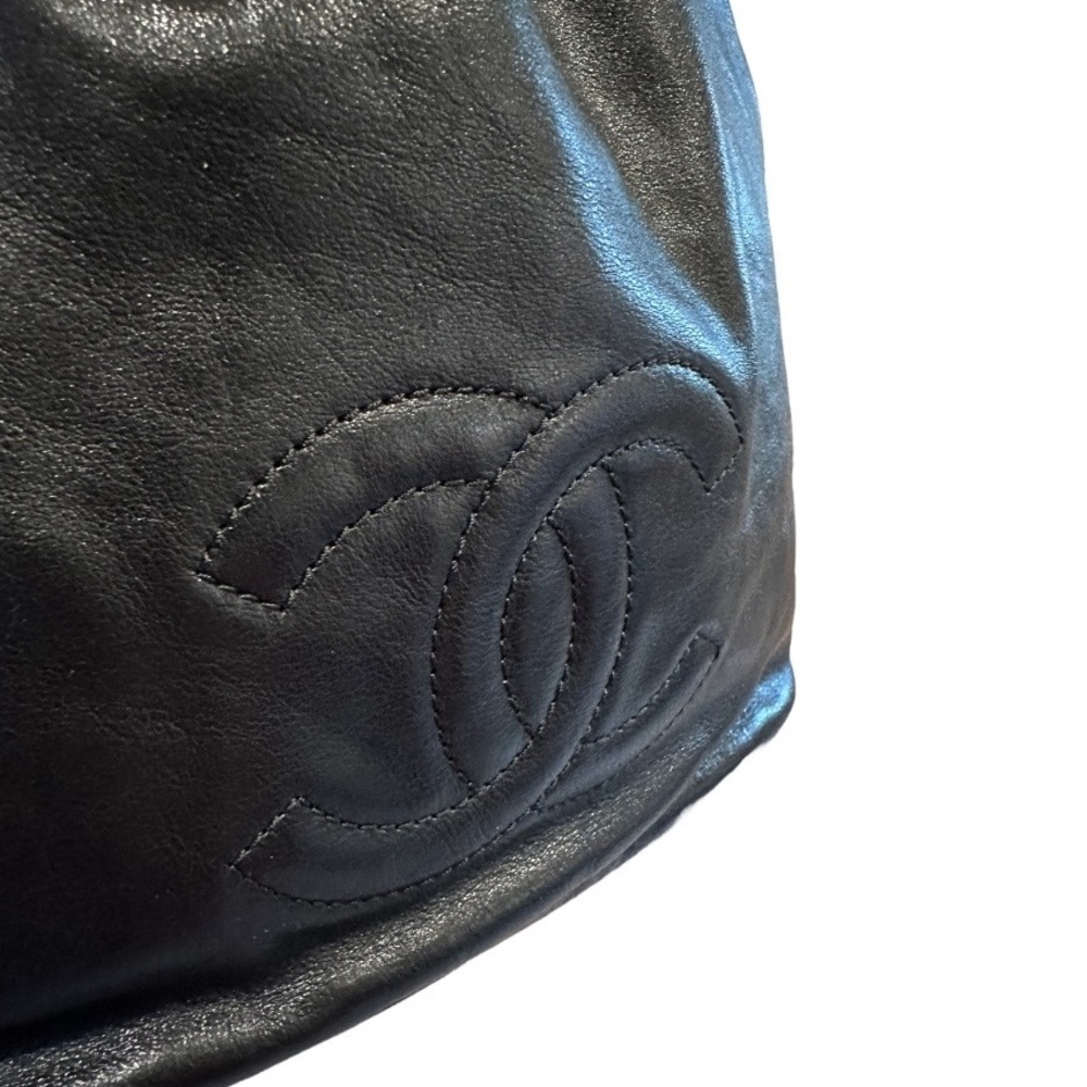 Chanel Rock and Chain Hobo - Picture 5 of 16